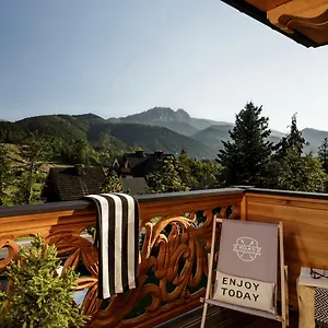 11 Folk & Design Bed & Breakfast